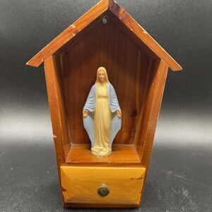 KNOTTY PINE SHADOW BOX WALL PLAQUE WITH CELLULOID MARY & SMALL DRAWER & ROSARY